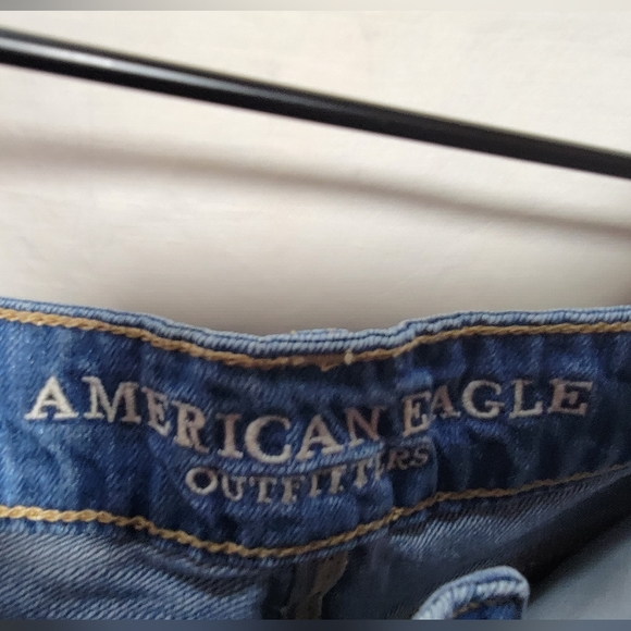 American Eagle Outfitters size 8 disused jean shorts in great shape. - Picture 4 of 7